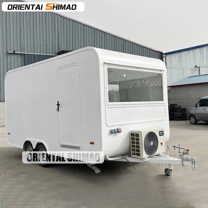 Retrocamper・古典的な再発行キャンプ車